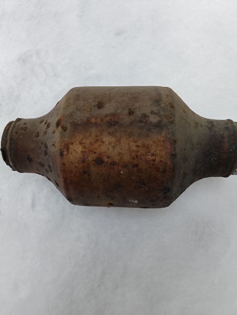 ハイエース200系　触媒