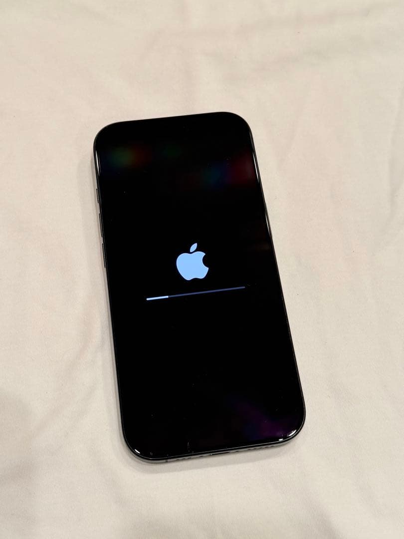 Apple iPhone 16Pro ブラックチタニウム 本体　512GB