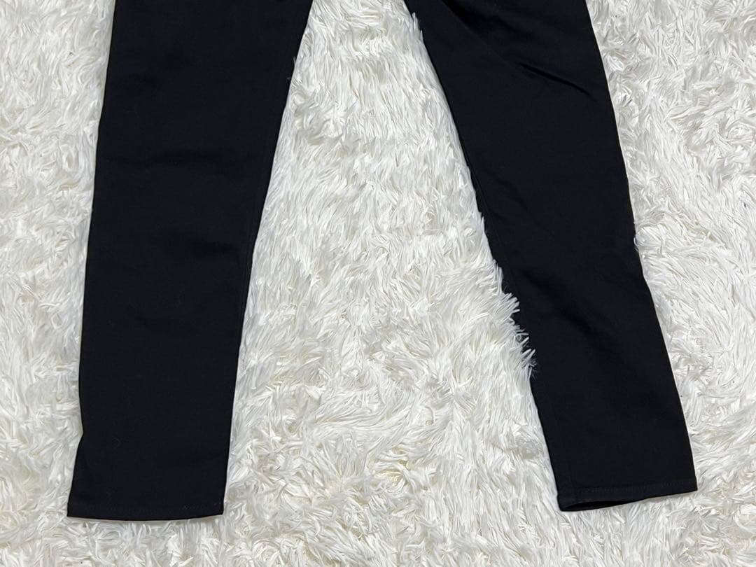 《極美品》YANUK ヤヌークRUTH スリムテーパードデニムW23 ブラック