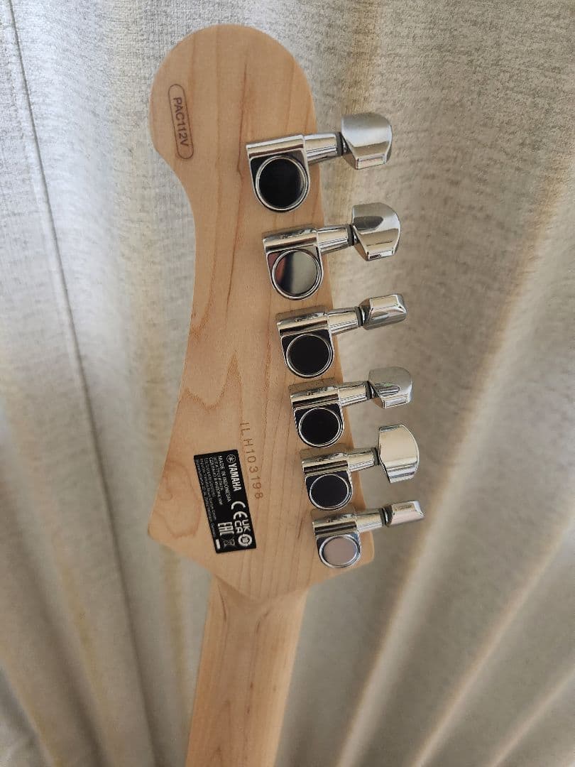 【ほぼ新品】YAMAHA　PACIFICA112V　 エレキギター ナチュラル