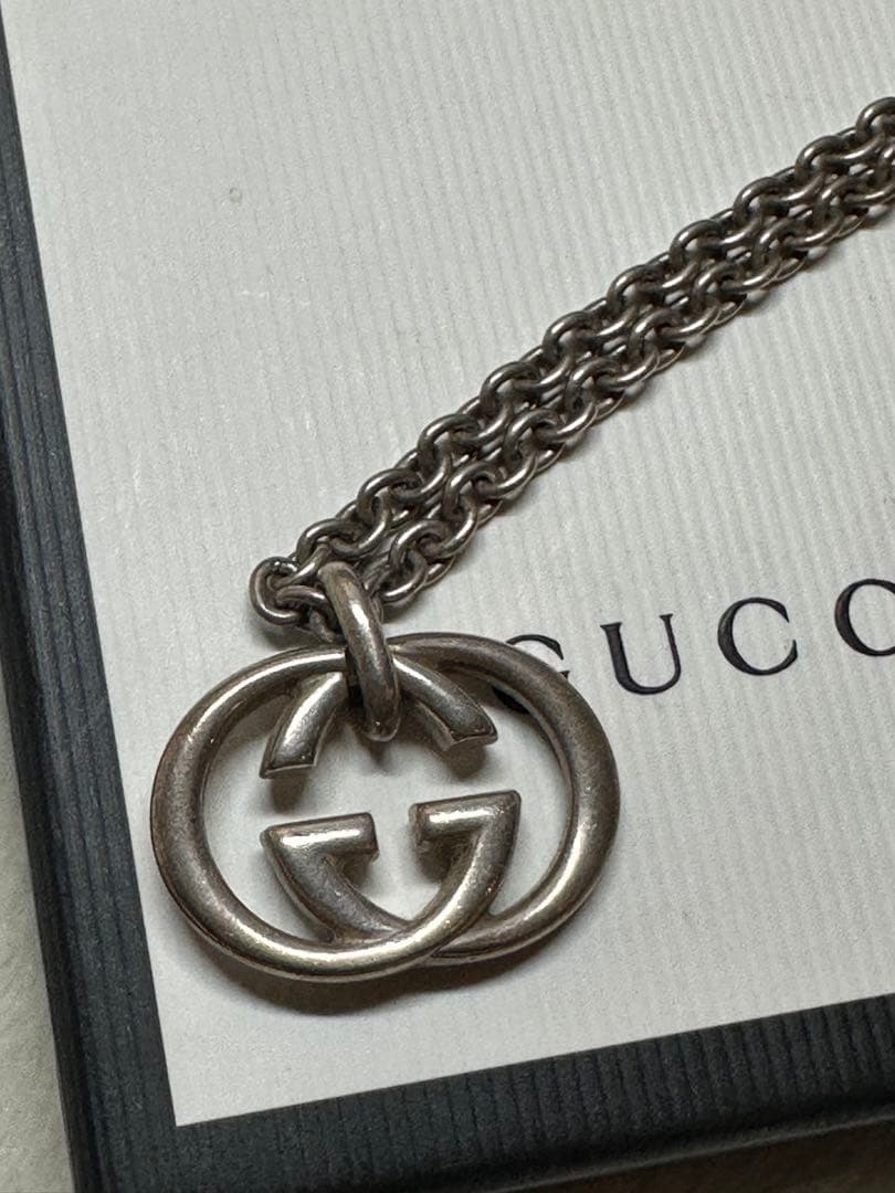 GUCCI メタルチェーンネックレス