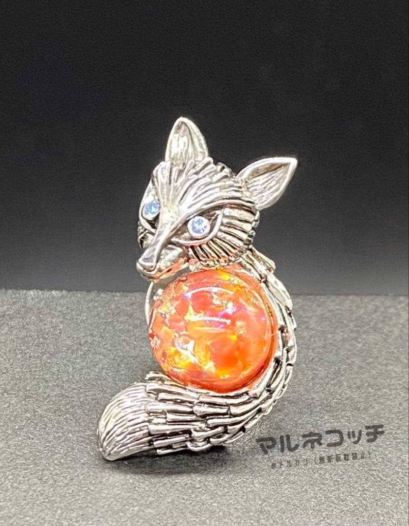 イマック　キツネ　ボヘミアングラス　バッジ　ブローチ　きつね