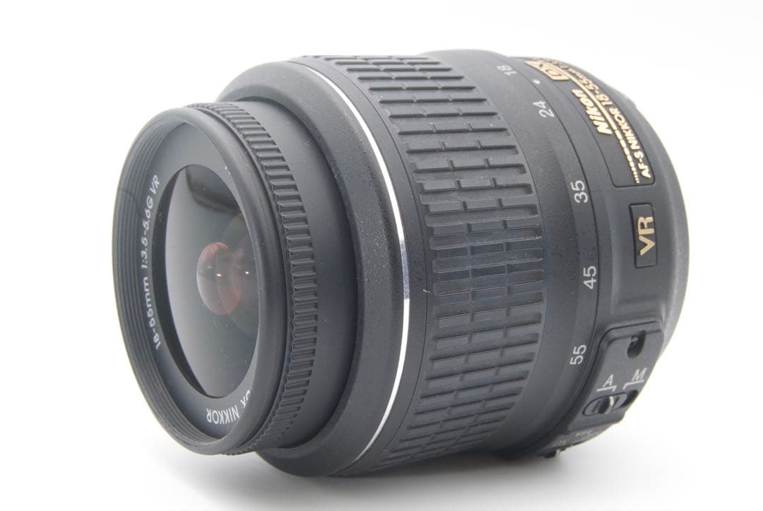 Nikon D5200 レンズキット　スマホ転送　手ぶれ補正　回転モニター