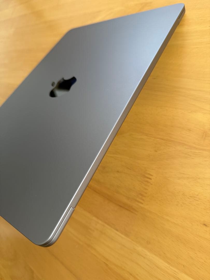 美品 MacBook Air M2 2022 13.6インチ 512GB