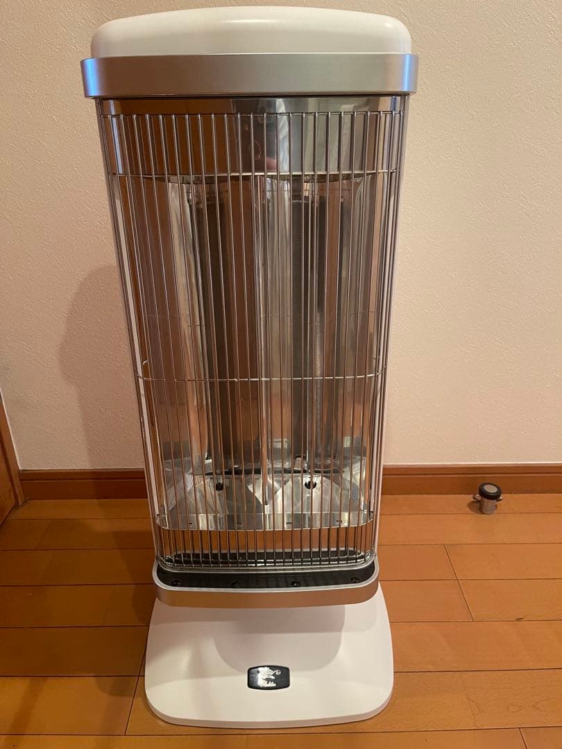 Aladdin遠赤グラファイトヒーター CAH-2G10Eホワイト2022年製