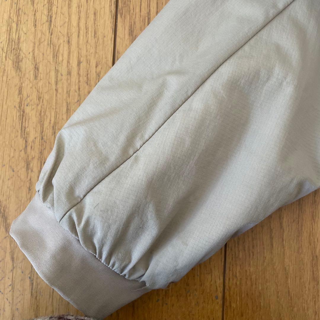 希少カラーARC'TERYX アトモフーディーベージュS