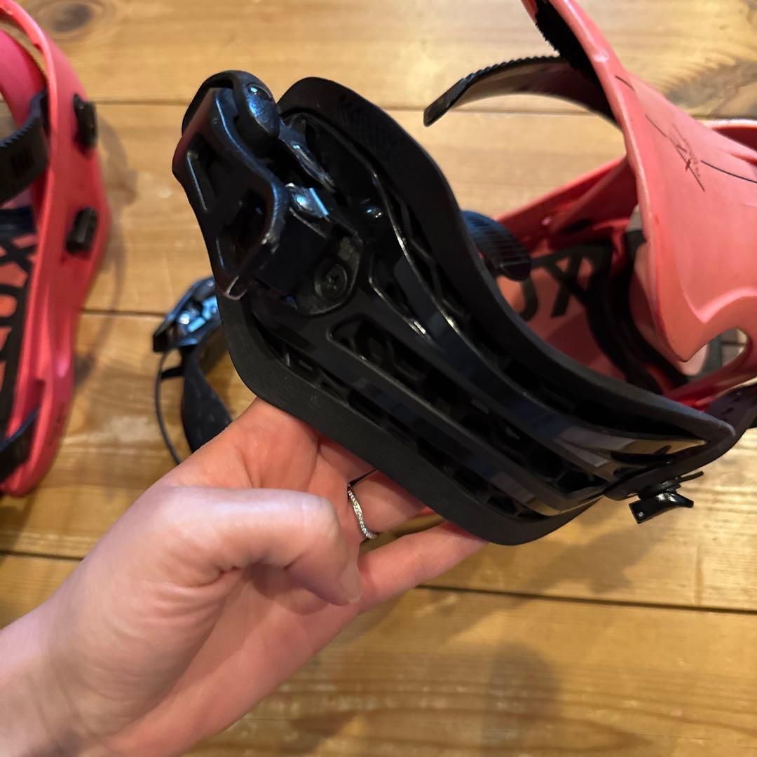 Flux スノーボードビンディング ピンク　S size