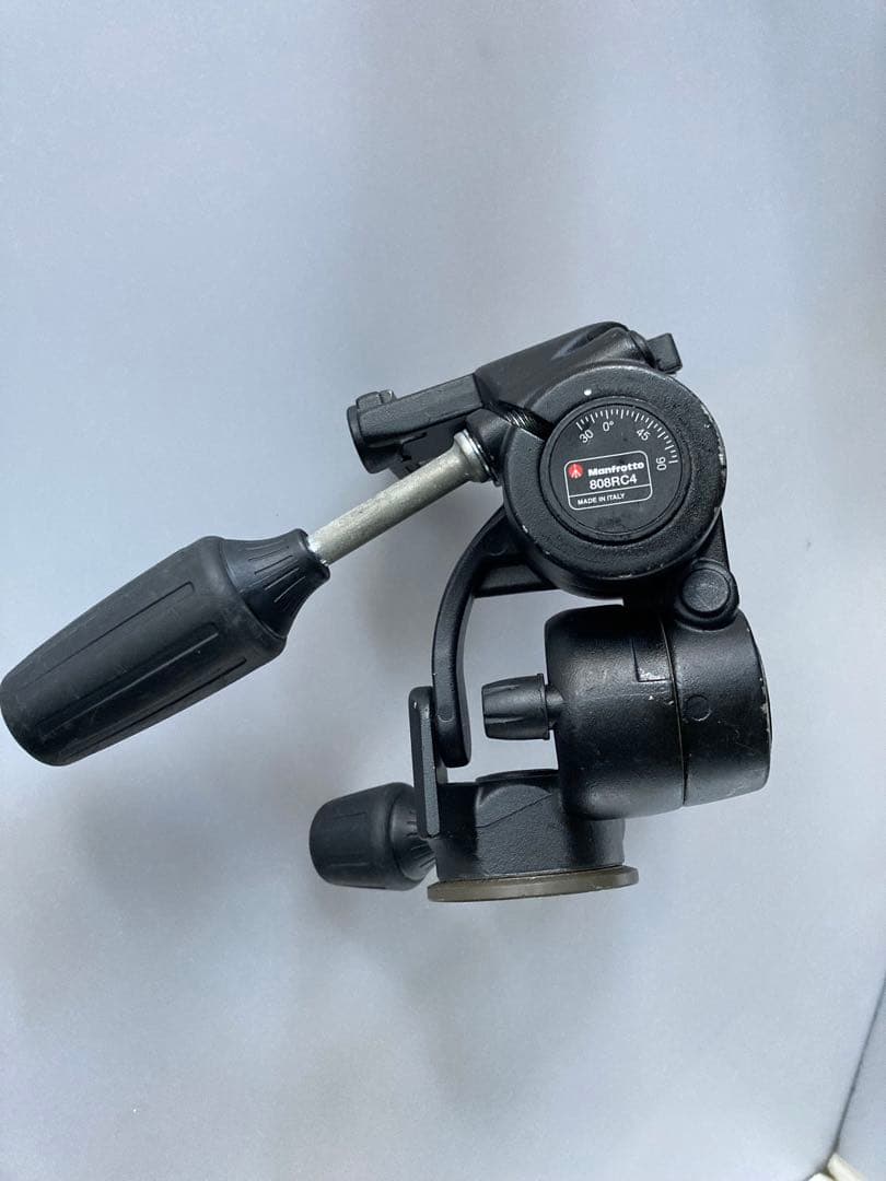 雲台808CR4とL型プレートMS050M4-RC4のセットです。