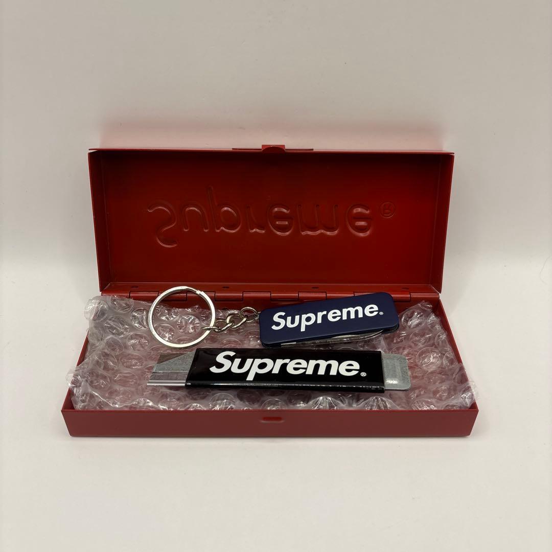 Supreme 小物3点セット　キーホルダー、ケース、カッター