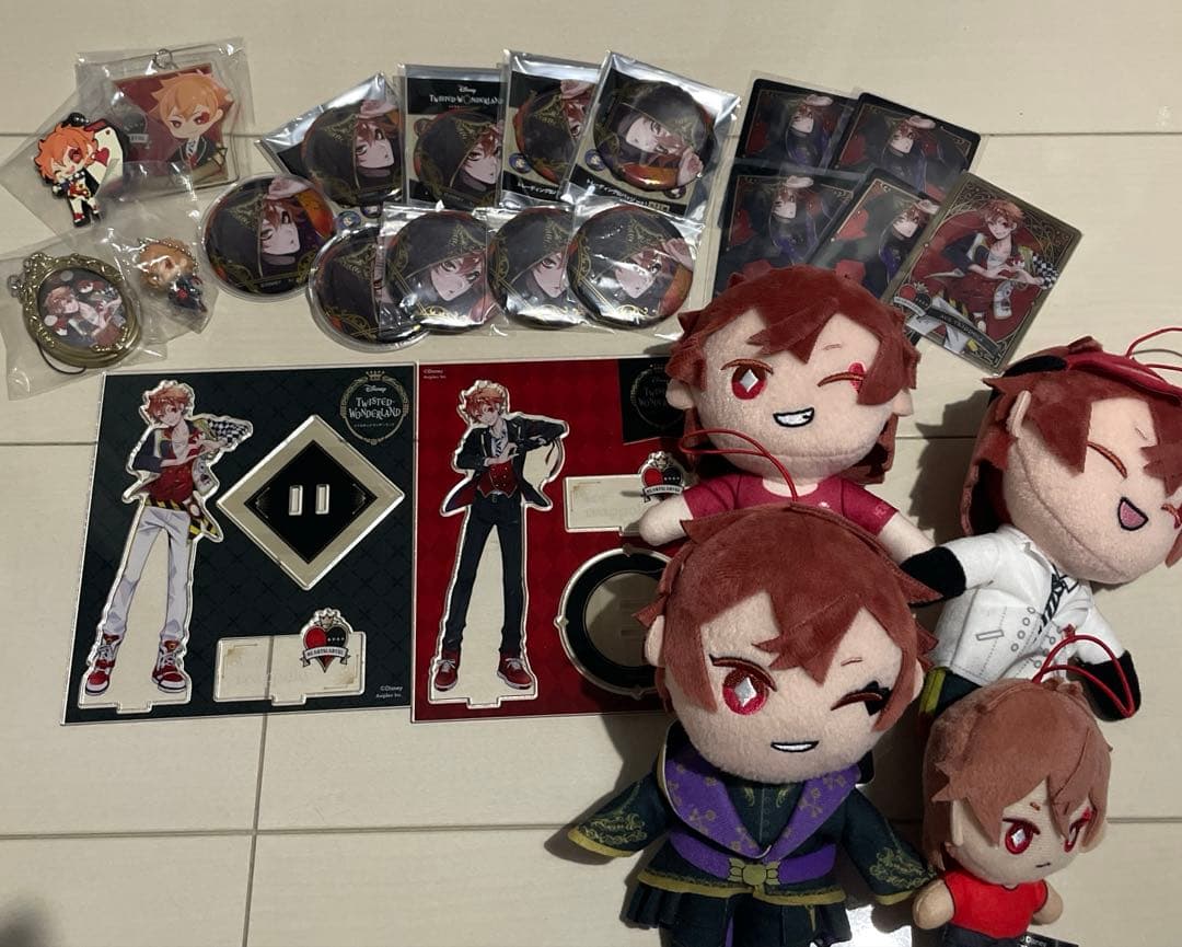 ツイステッドワンダーランド ツイステ エース・トラッポラ 缶バッジ まとめ売り