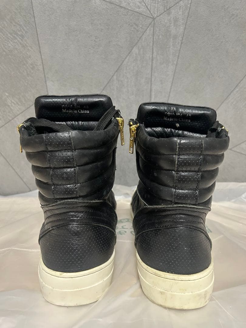 FUGA ハイカットスニーカー　本革　サイドジップ　スニーカー