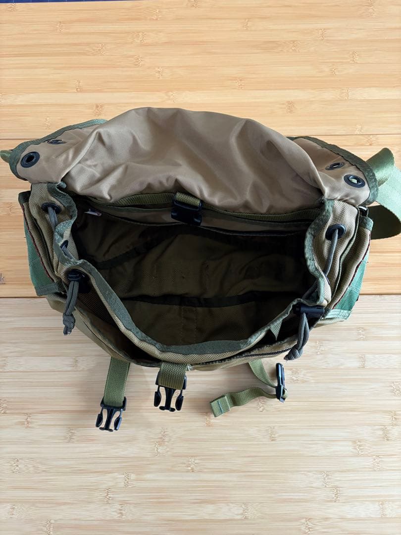 BRIEFING ブリーフィング　ランス2 　メッセンジャーバッグ　グリーン