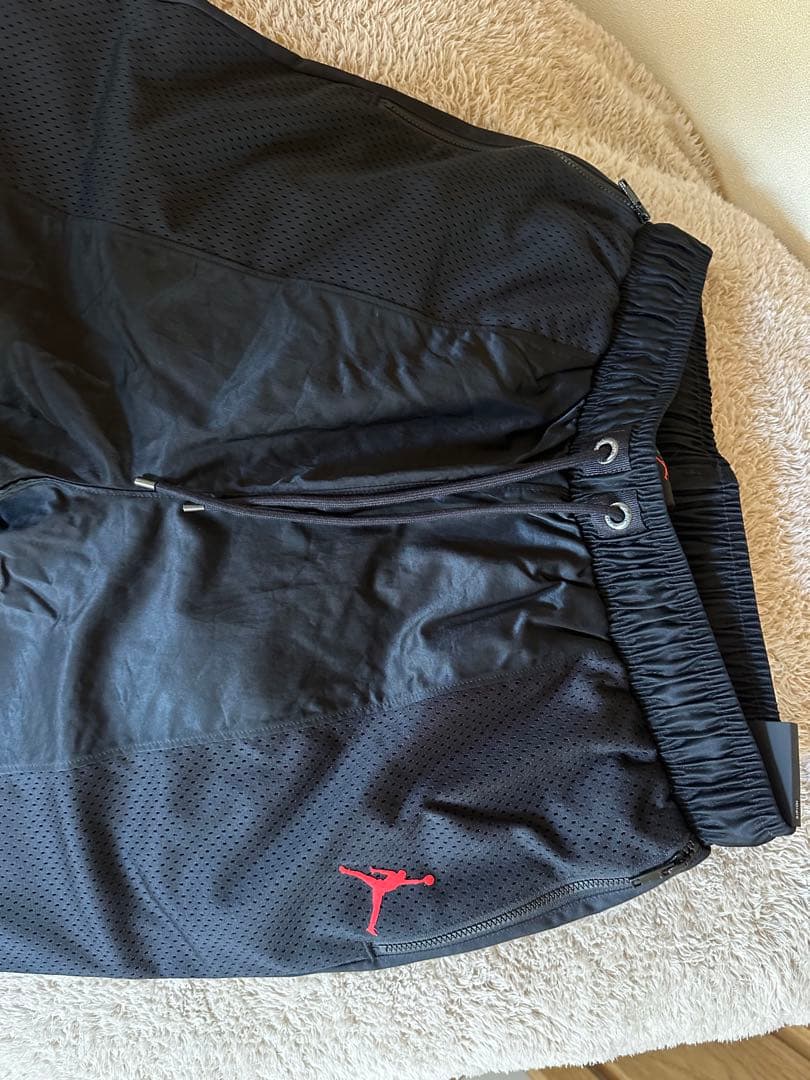 Jordan ナイロンジャケット　セットアップ　黒（上M・下S）