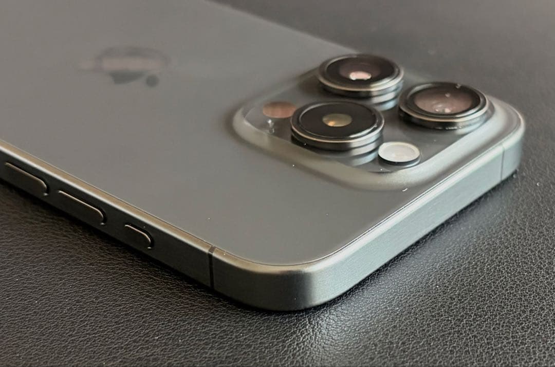 Apple iPhone 15 Pro 92% ブラックチタニウム　128GB