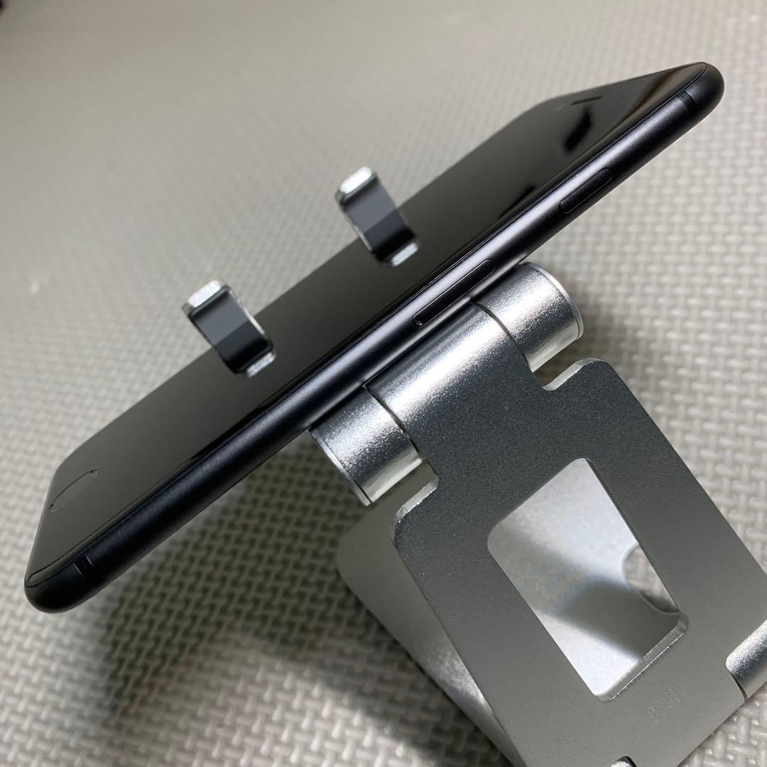 iPhone8 スペースグレイ 64GB SIMフリー　バッテリー82%