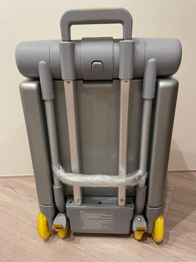 子供が乗れるキャリーケース クッションシート付き乗れるスーツケースイエロー 新品