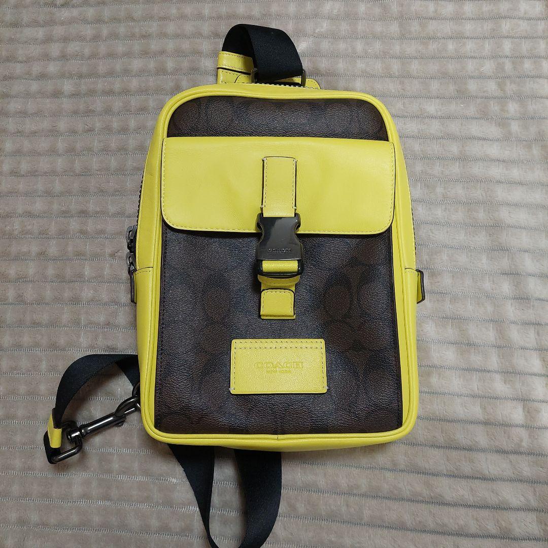 COACH ボディバッグ ブラウン/イエロー