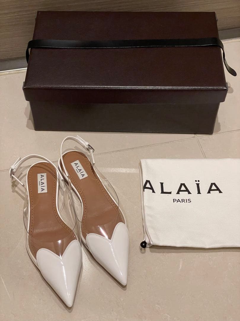 ALAIA アライア　ホワイト ポインテッドトゥ スリングバッグ　36.5