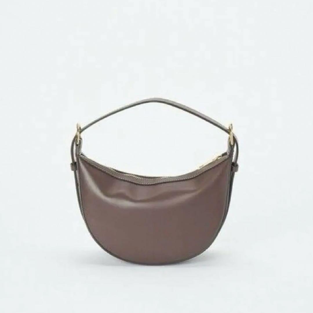 新品 CHRISTIAN VILLA 本革 ハーフムーンバッグ ワンショルダー