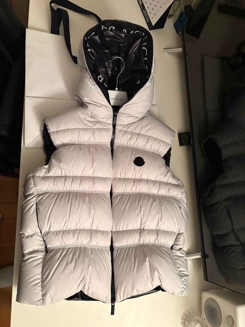 【新作】2025年冬　モンクレール　ダウンベスト　Moncler