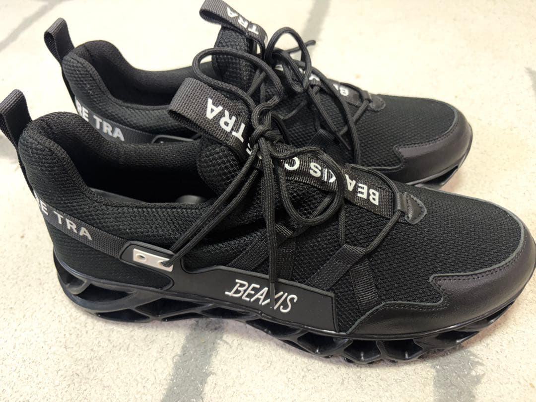 【新品】ビーアクシス バランスコアスニーカー4L（27.5-28cm）（箱無し）