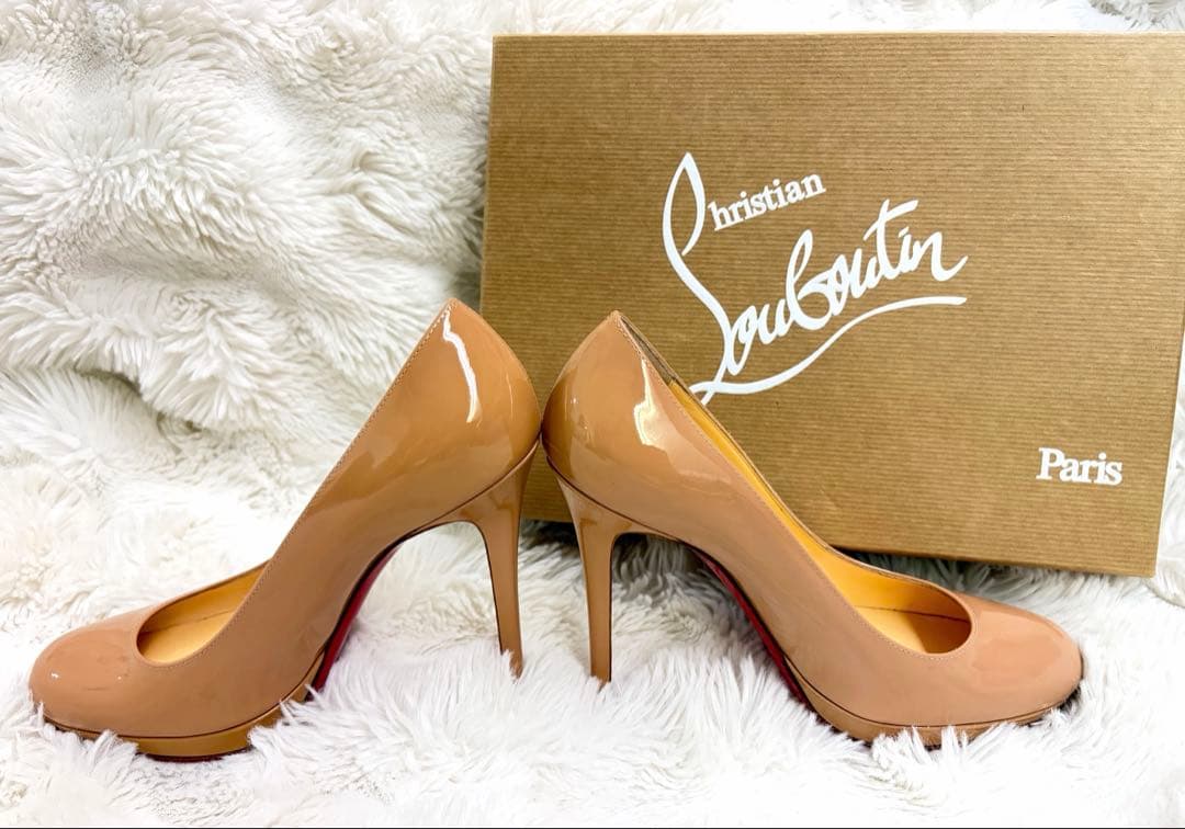 クリスチャンルブタン　パテントレザーパンプス ベージュ24㎝　37 結婚式