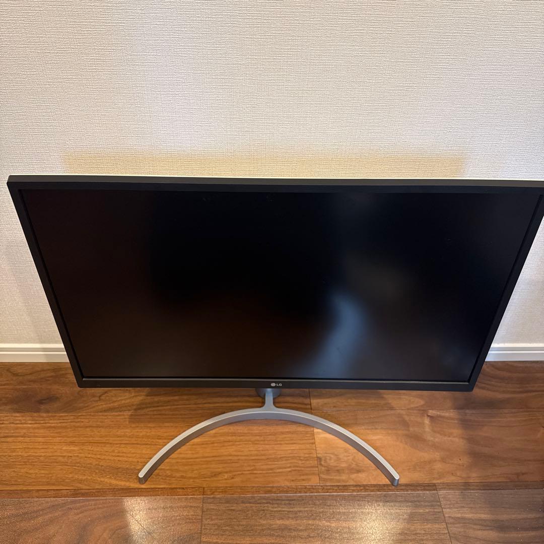 LG 27UL550-W 27インチ 4K HDR対応 IPSモニター