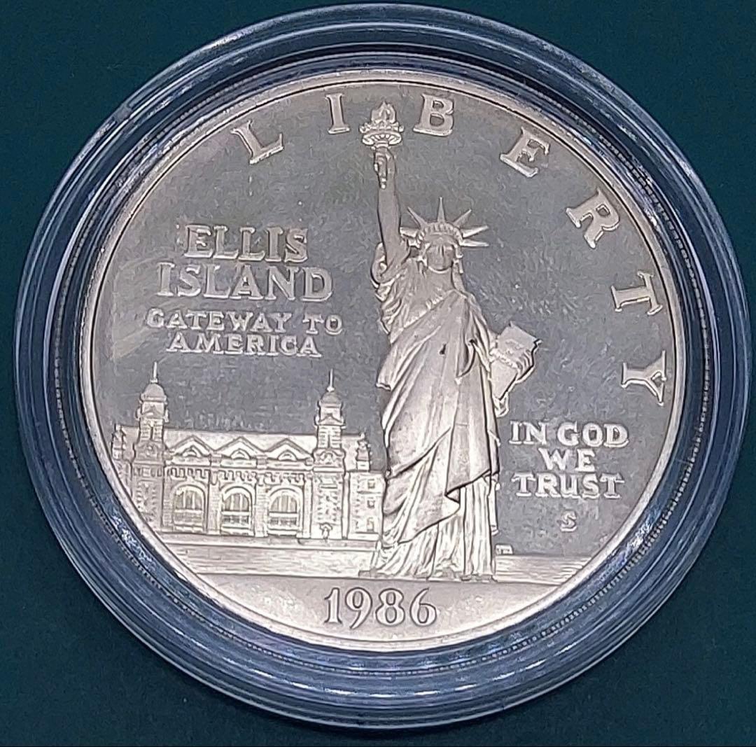 未使用 自由の女神100周年 アメリカ 銀貨 １ドル ケース入 1986年