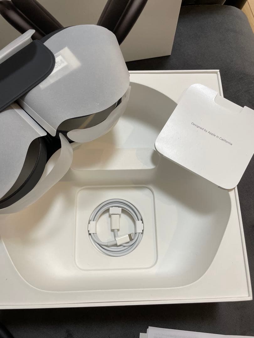 ブラック ワイヤレスオーバーイヤーヘッドホン