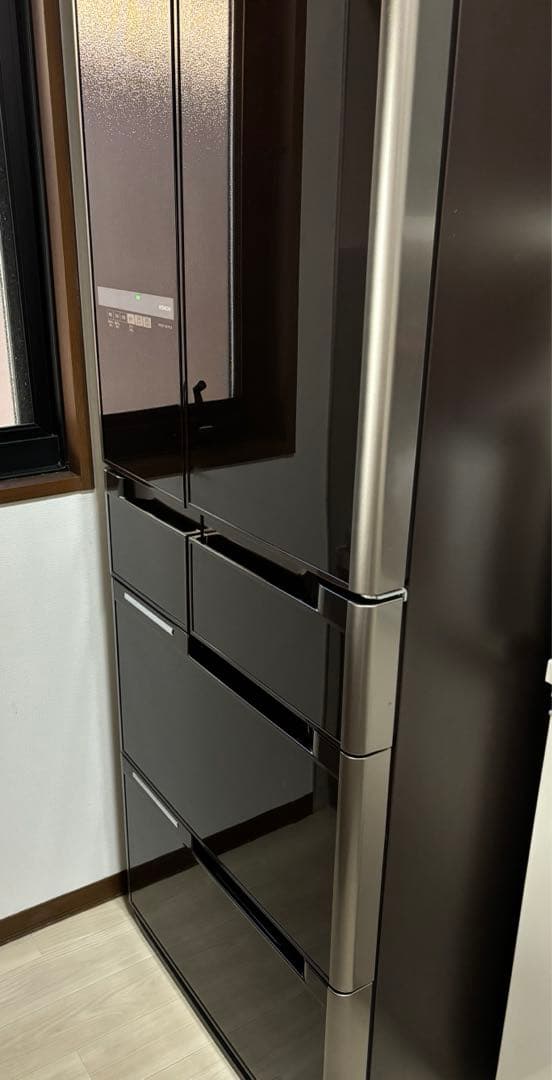 日立冷凍庫　R-B5700