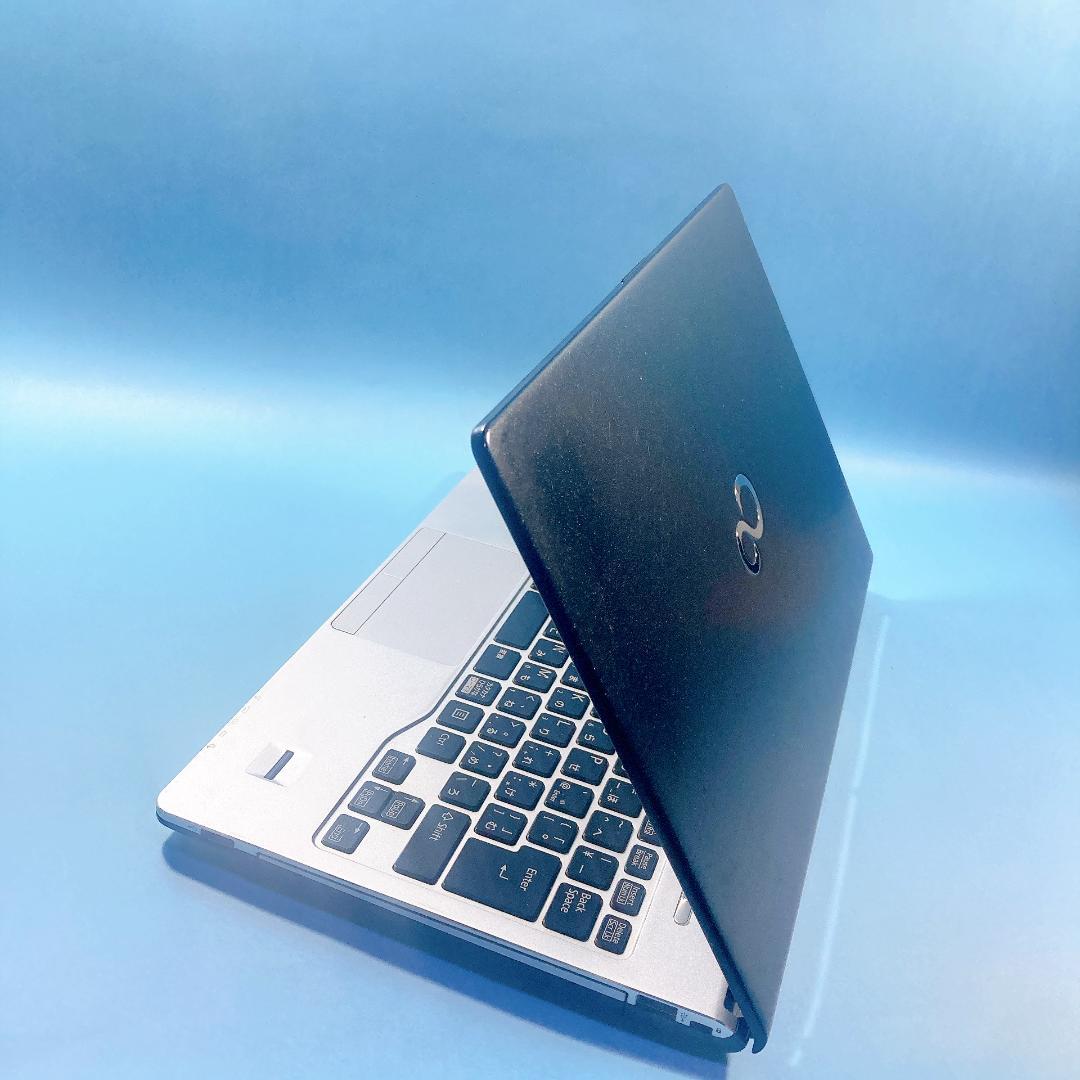 w46✨8世代/Core i5/薄型軽量/爆速SSD✨すぐ使えるノートパソコン