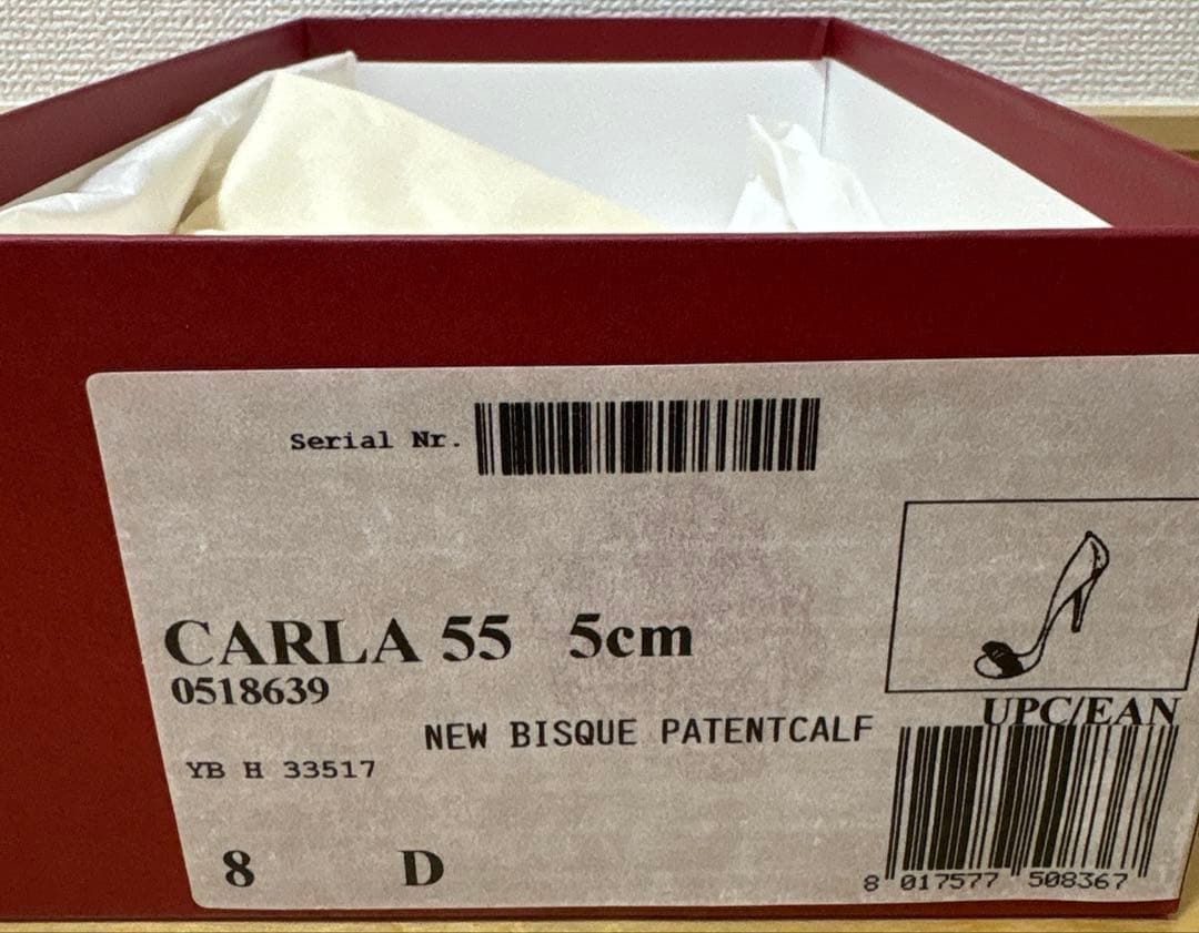 1回使用　Ferragamo ヴァラリボン　エナメルパンプス　ベージュ　8D