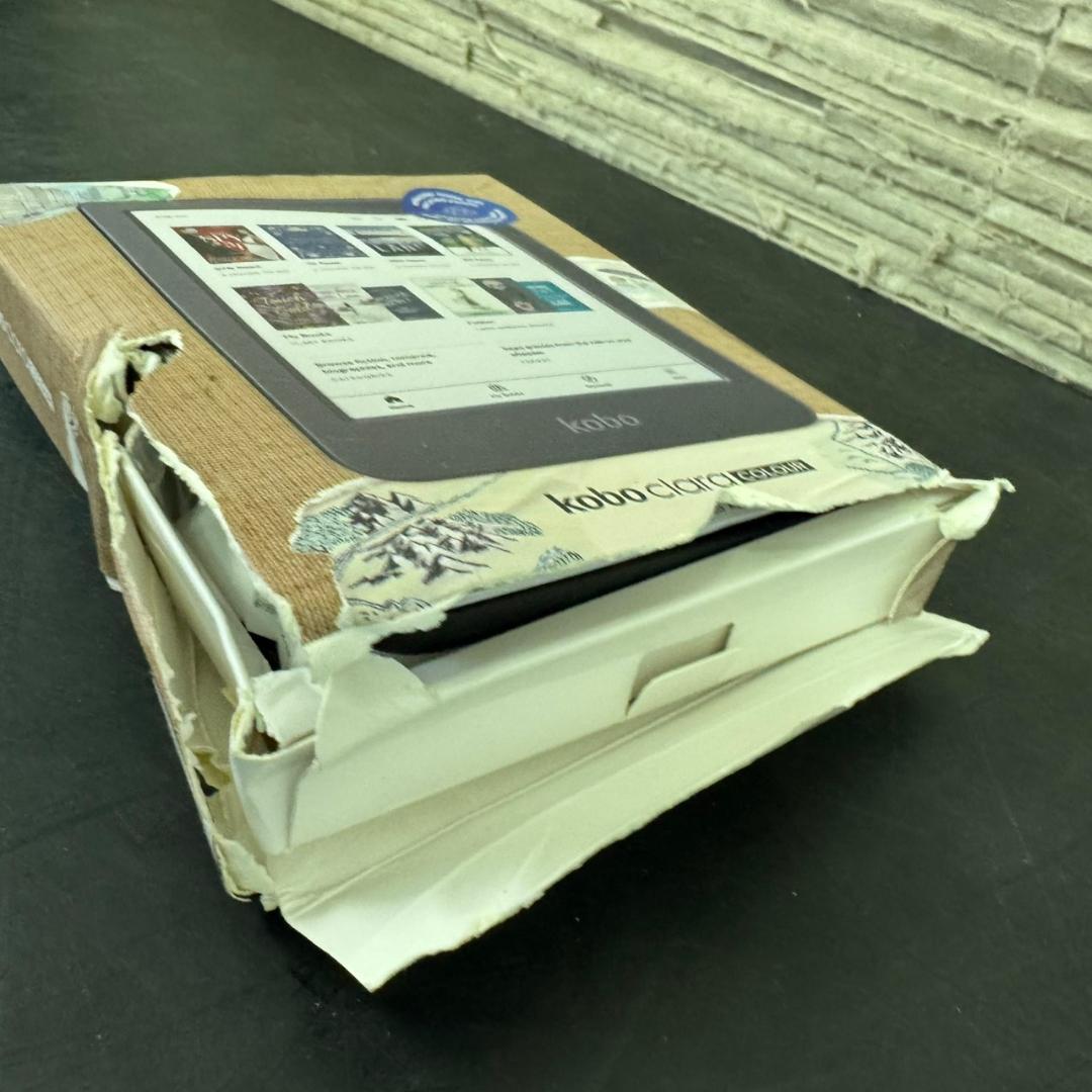 ☆☆未使用に近い　電子書籍リーダー　kobo clara colour　16GB
