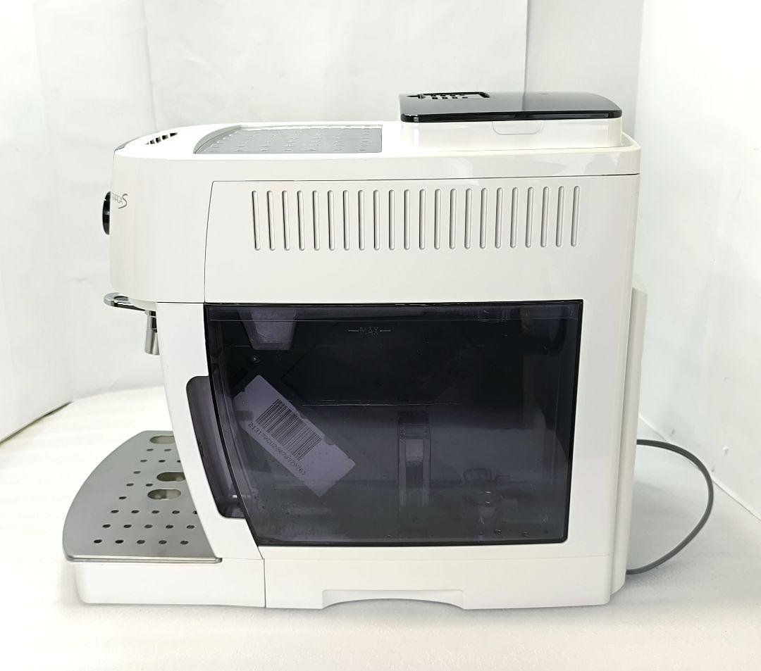 デロンギ　コンパクト全自動コーヒーマシンマグニフィカS ECAM22112W