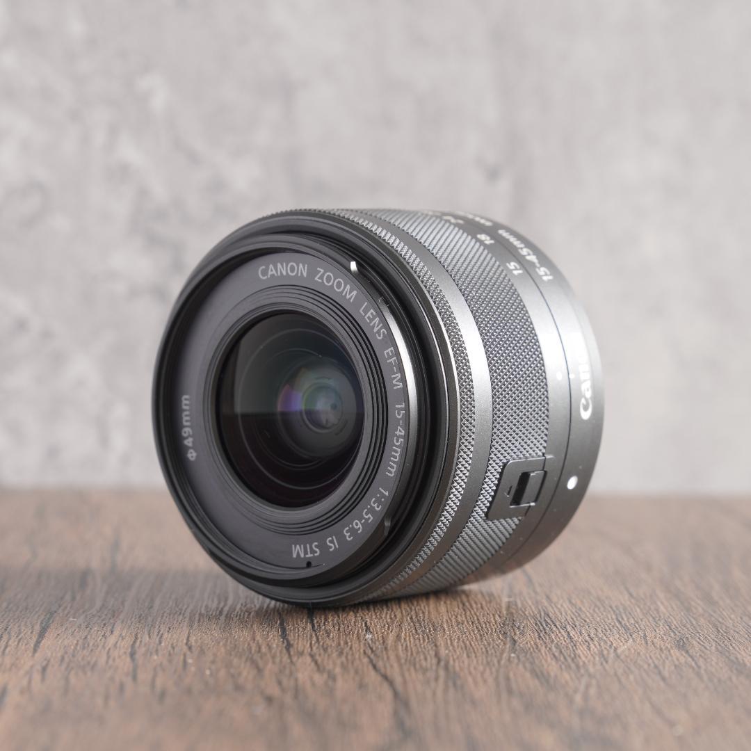美品✨Wi-Fi✨自撮り✨ブラック✨Canon EOS Kiss M　838-1
