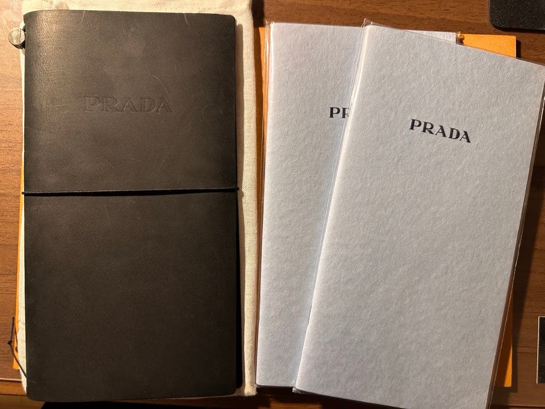 トラベラーズノート　プラダprada レギュラー