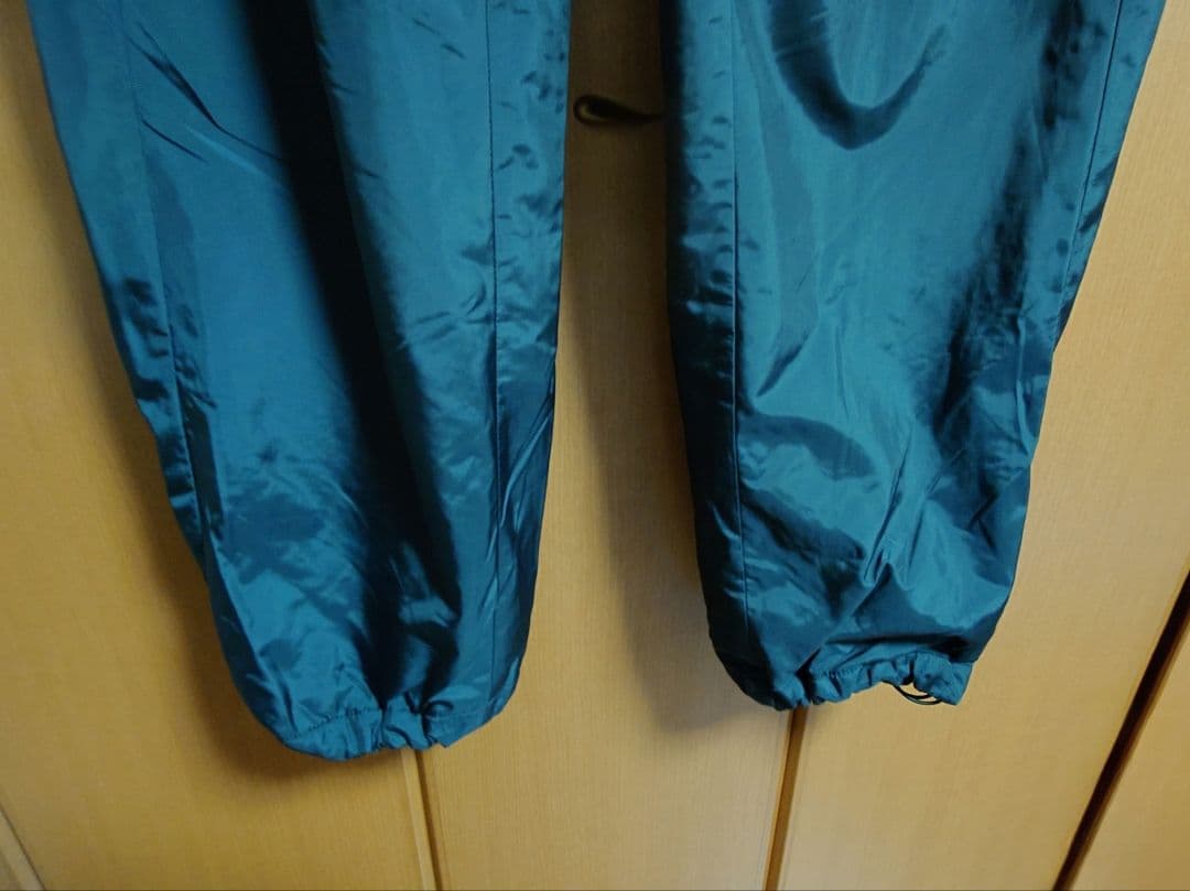 デサント　セットアップ　防寒仕様　中厚　シャカシャカ　黒　Lサイズ