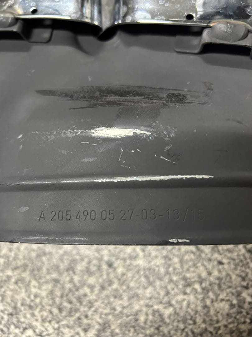 a*a様 メルセデスベンツ　AMG 純正マフラーカッター？