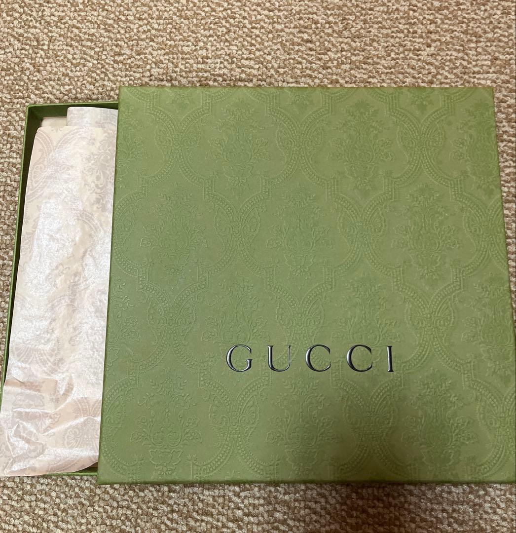 GUCCI グッチ　空箱　ギフトボックス
