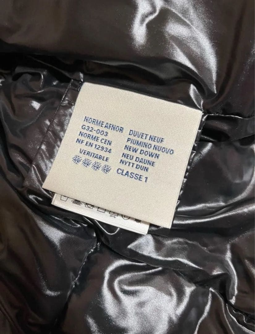 MONCLER モンクレール ダウンジャケット ブラック 光沢