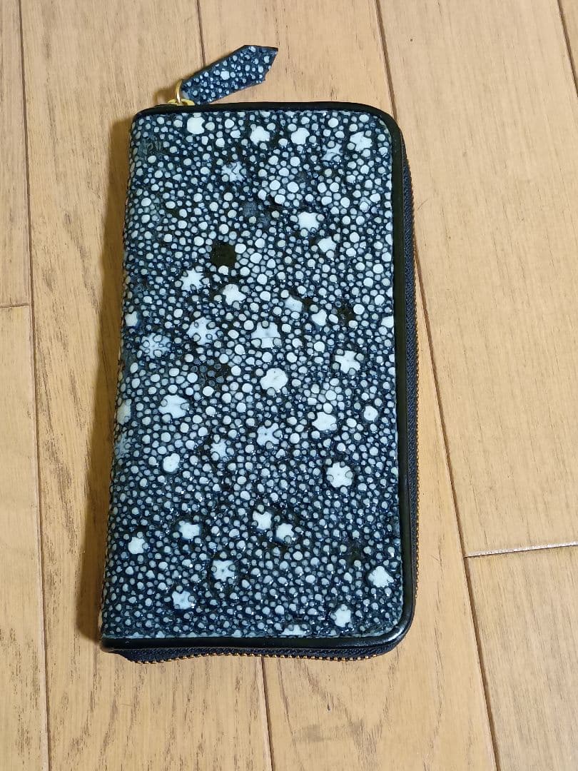 スタースティングレイ長財布