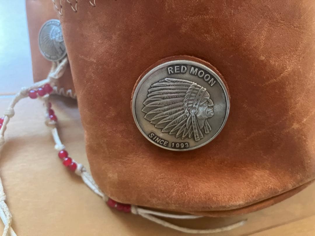 RED MOON レザーショルダーバッグ