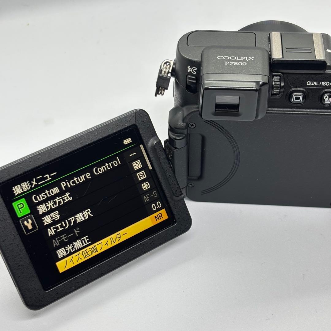 高級コンデジ Nikon COOLPIX P7800
