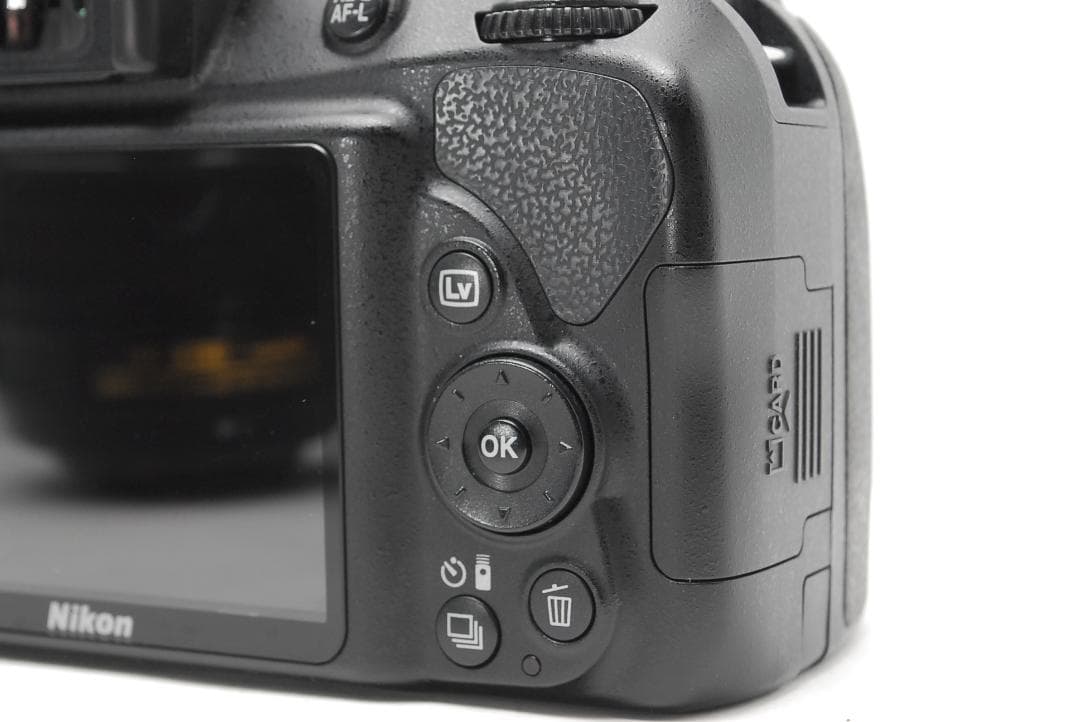 【新品級ショット数】Nikon D3300　スマホ転送　2416万画素高画質