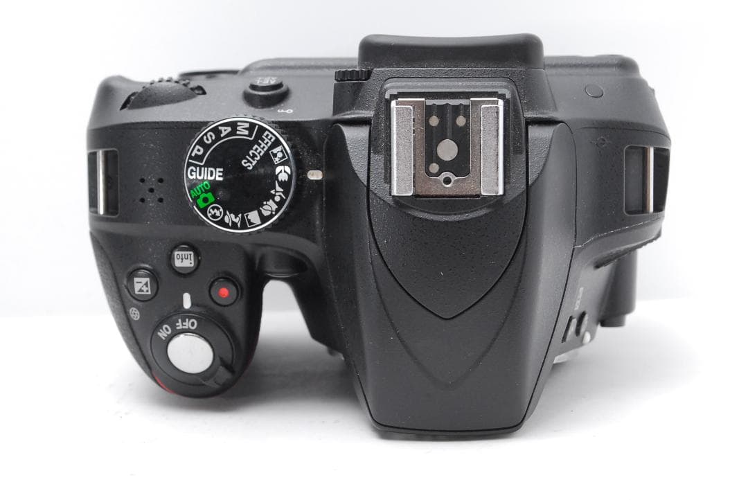 【新品級ショット数】Nikon D3300　スマホ転送　2416万画素高画質