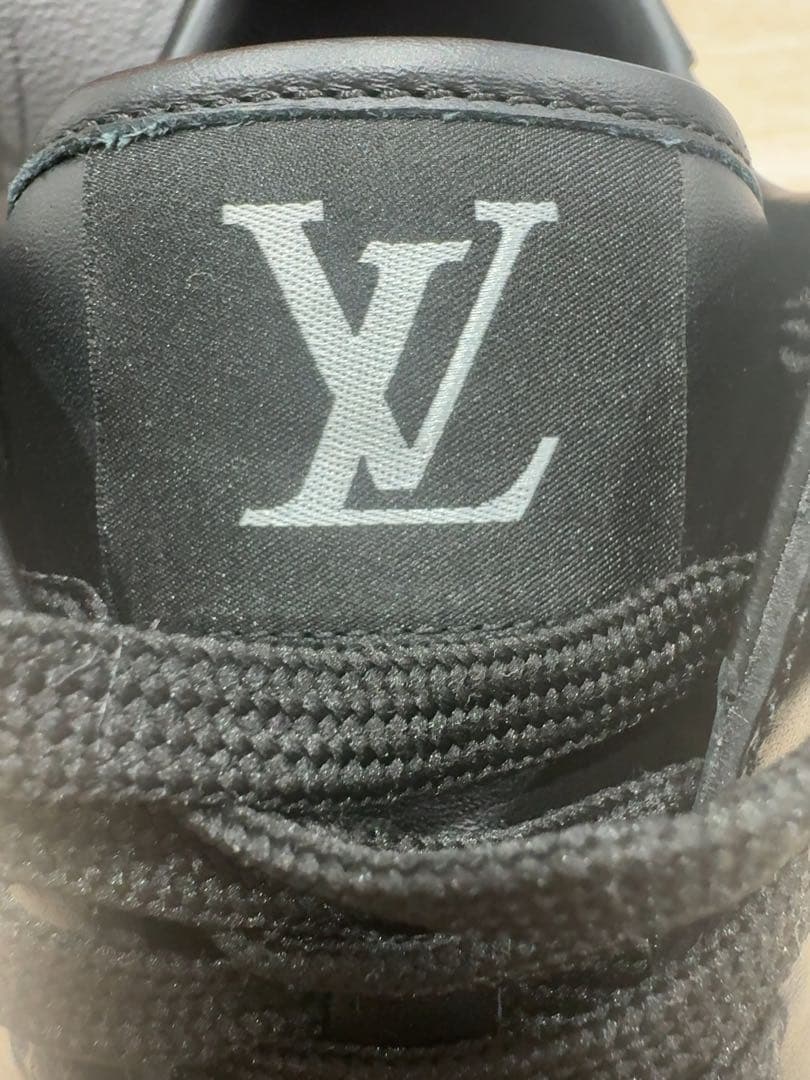 極美品 ルイヴィトン スニーカー リヴォリライン モノグラム エクリプス 8