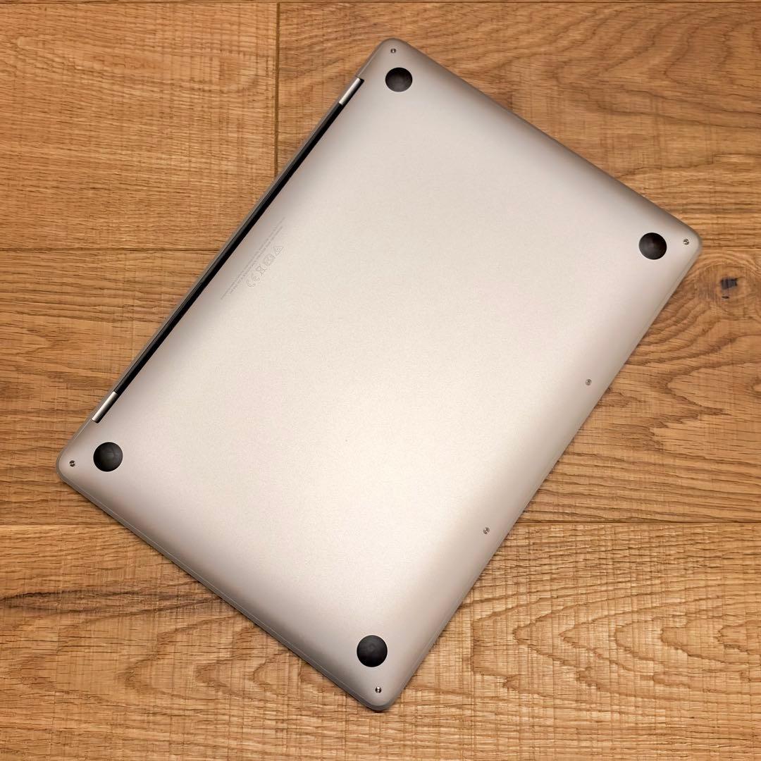 MacBook本体 MacBook Pro (13-inch, M2,2022) 8GB 256GB