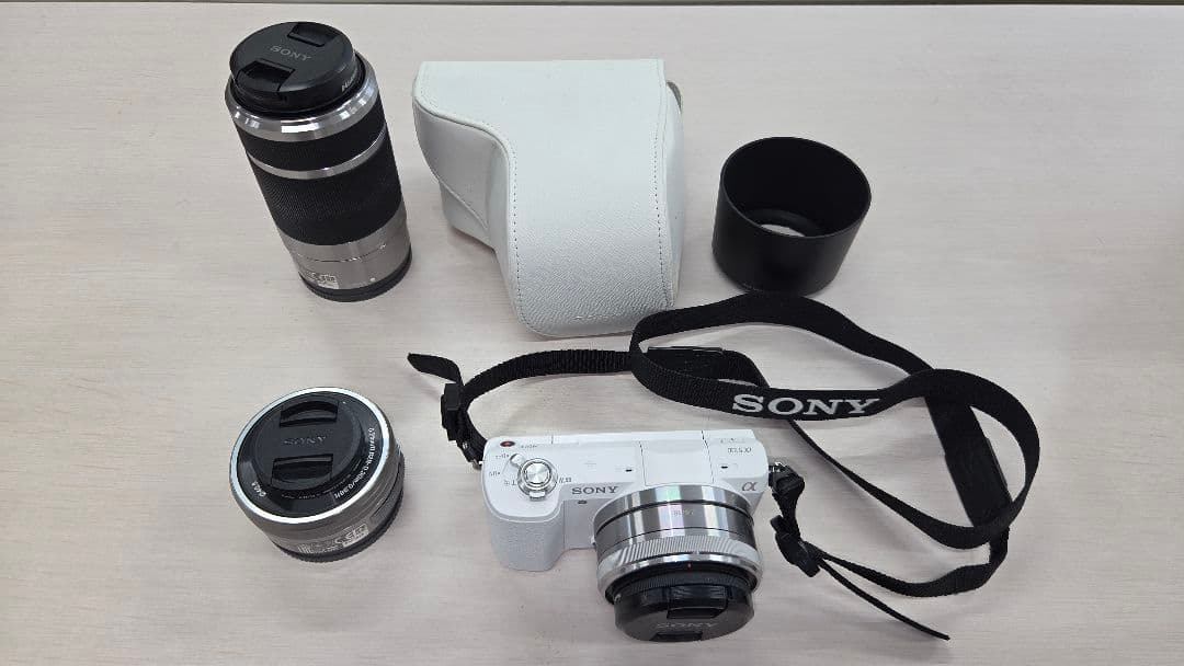 Sony α5100　ソニー ミラーレス　望遠、標準、単焦点　レンズ3本付