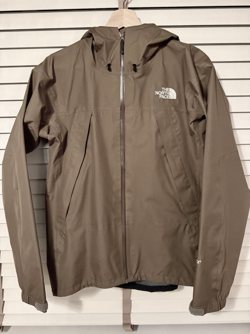 美品 ノースフェイス クライムライトジャケット メンズ S 刺繍ロゴ