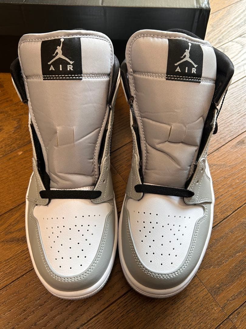 新品未使用　ナイキ エアジョーダン1 ミッドライトスモークグレー　26 UK7